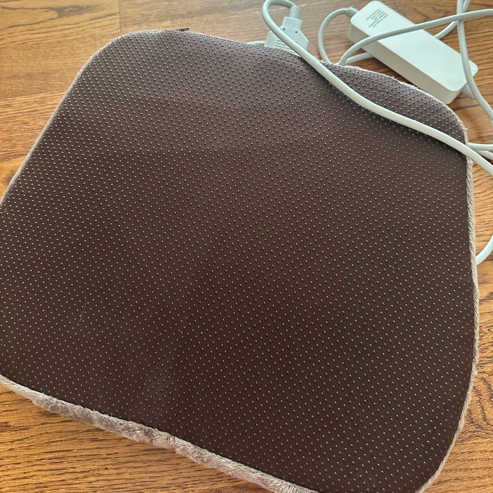 Cozy Electric Heated Foot Warmer with Booties (Brand New) - Picture 4 of 5